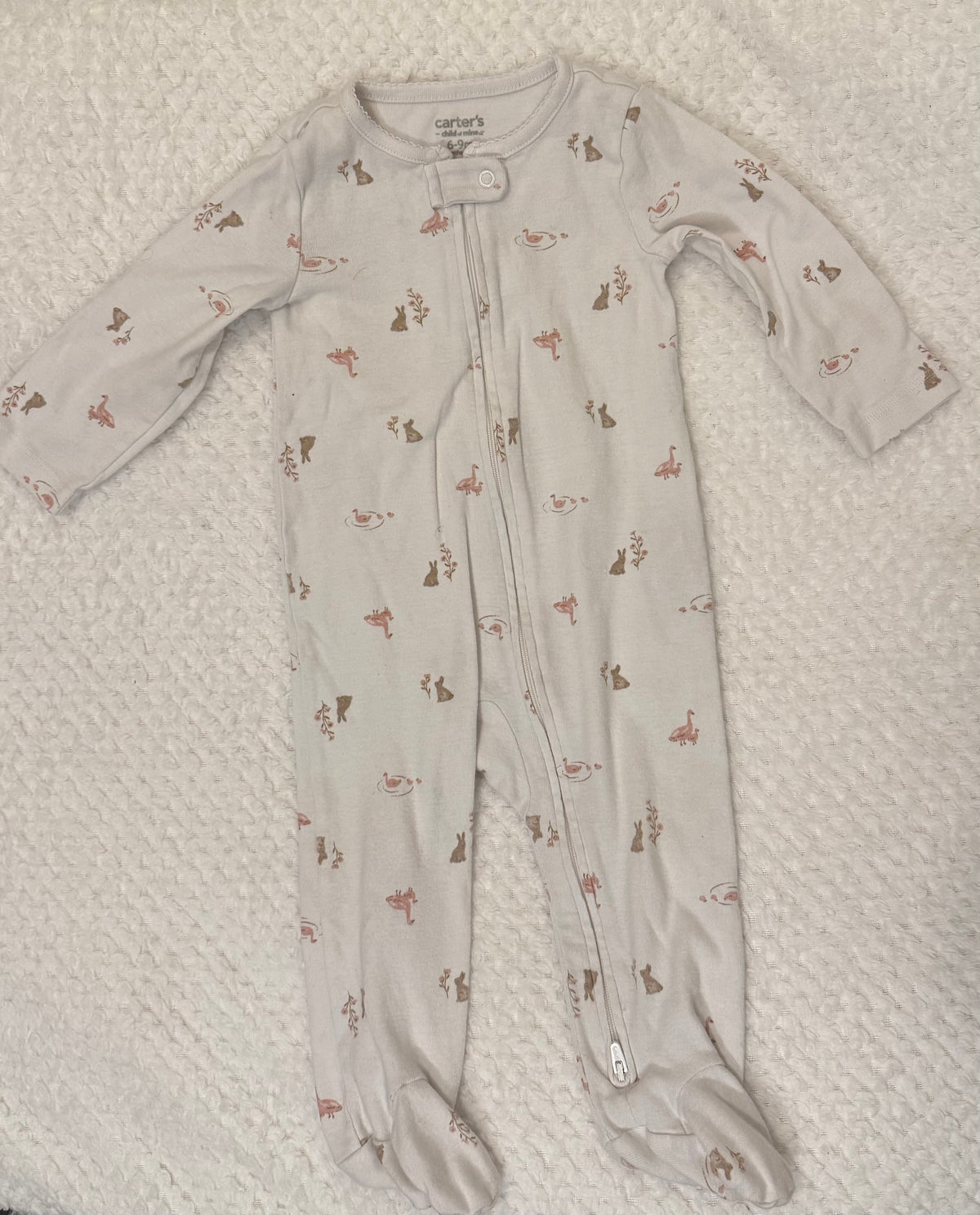 Carter’s sleeper 6-9 Month